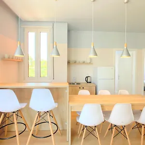 Elegant New - Colorful By The Sea Apartament